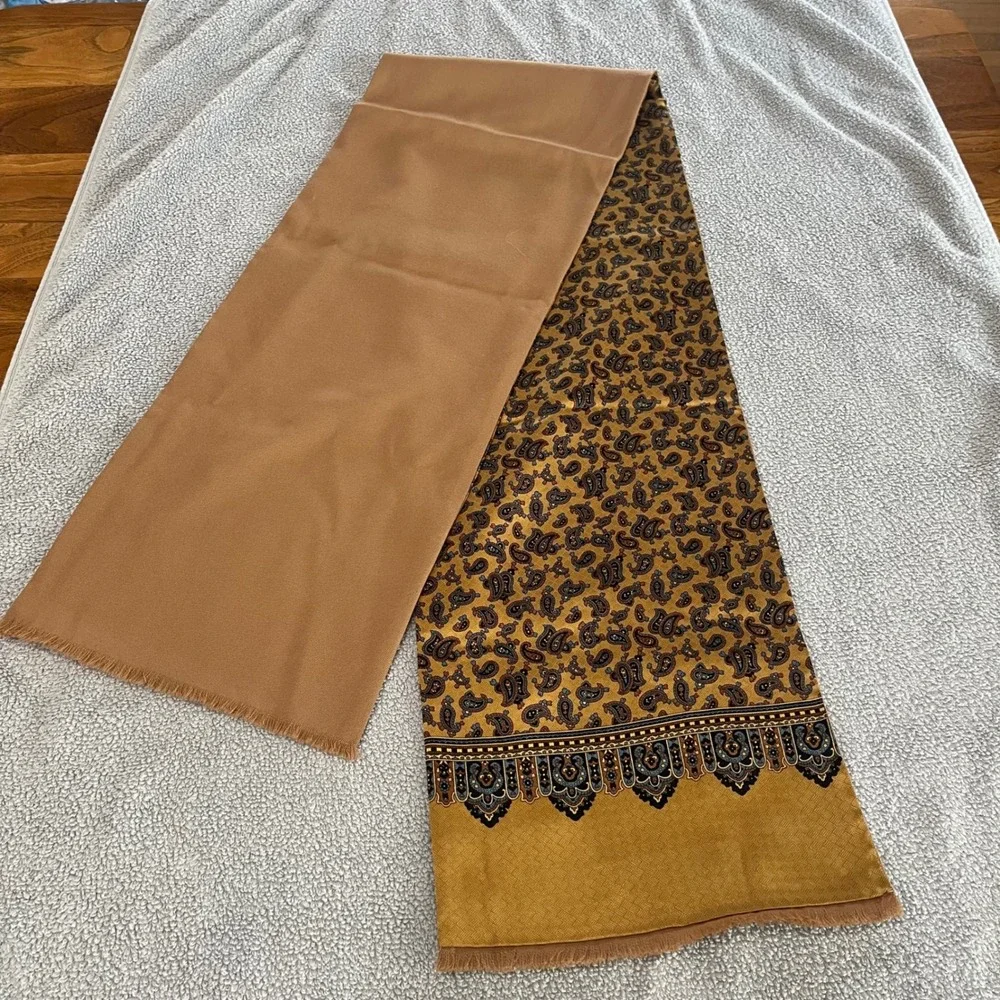 Silk King Mens Reversible Scarf Gold Paisley Silk Camel 100% wool lined fringe